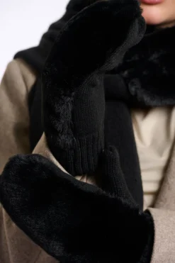 Oxo faux fur gloves